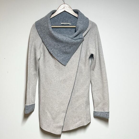 Chiaramente Made In Italy Charcoal Gray & Light Beige Wrap/Shawl Cardigan ~ Sz M - Picture 1 of 6